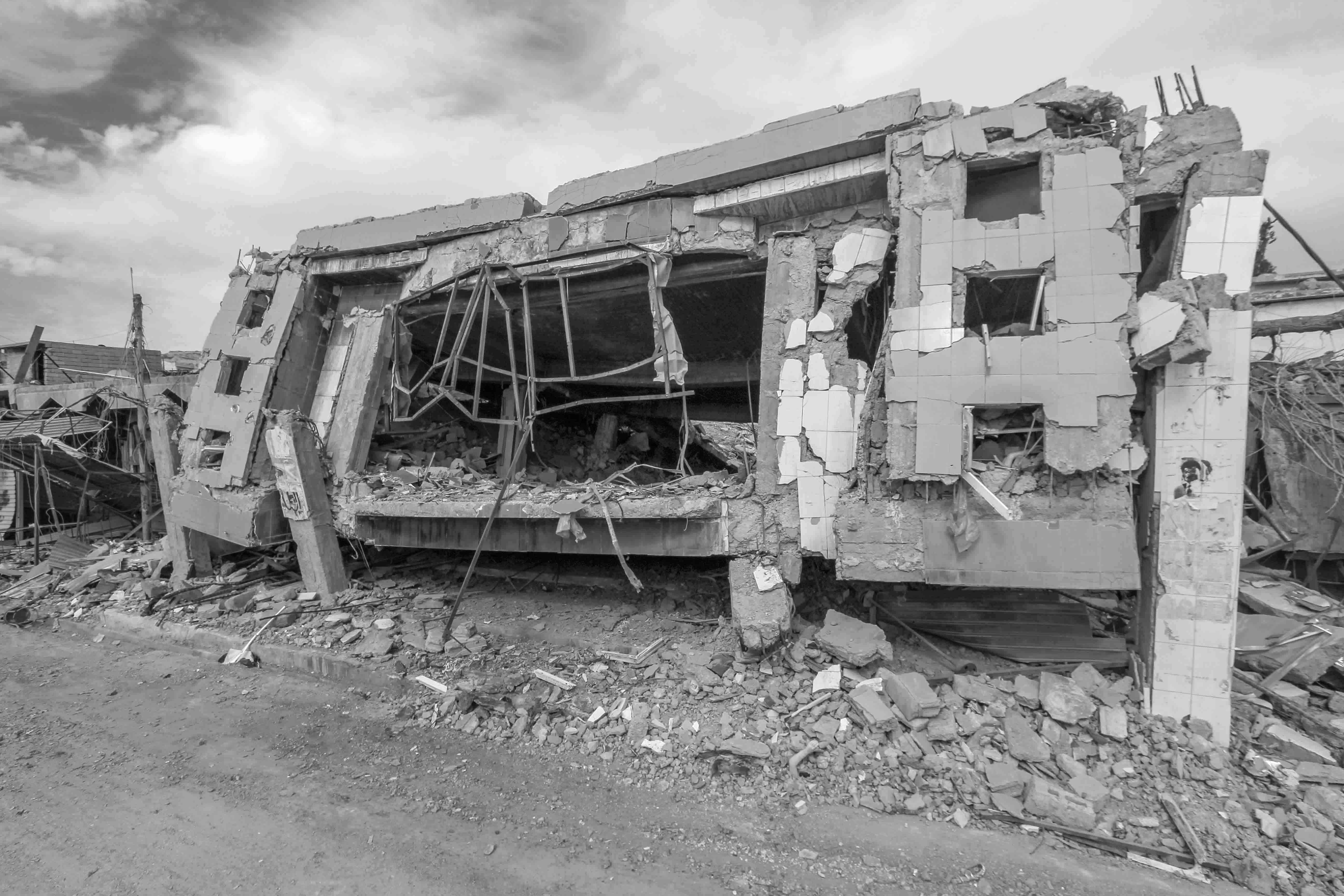 ما زالت المدينة الواقعة في محافظة نينوى مدمرة الى حد كبير (تصوير: شفان هركي)